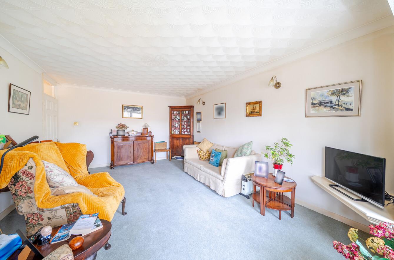 Long Oaks Court, Sketty, Swansea, SA2 0QH